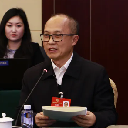 李庆忠委员：我收到一份特殊的礼物